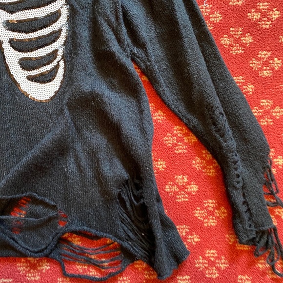 RARE Wildfox Skull Sequin Sweater - Picture 3 of 4